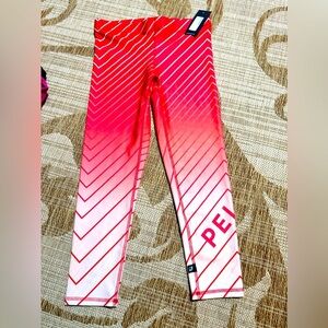 PELOTON TEREZ collab leggings, size large. Red ombré BNWT capri